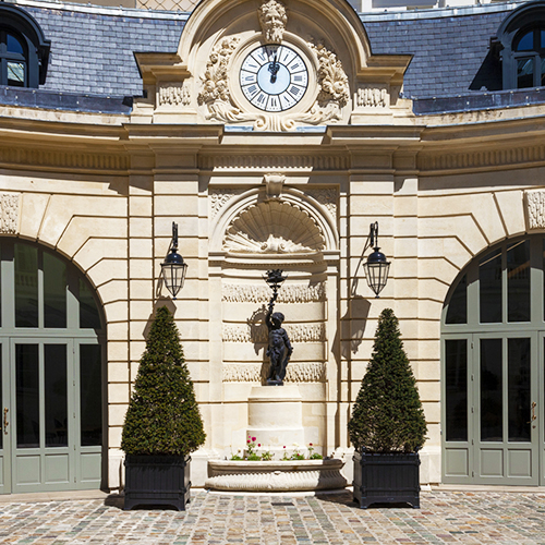 politique actionnariale actionnariat individuel groupe interparfums finance paris france